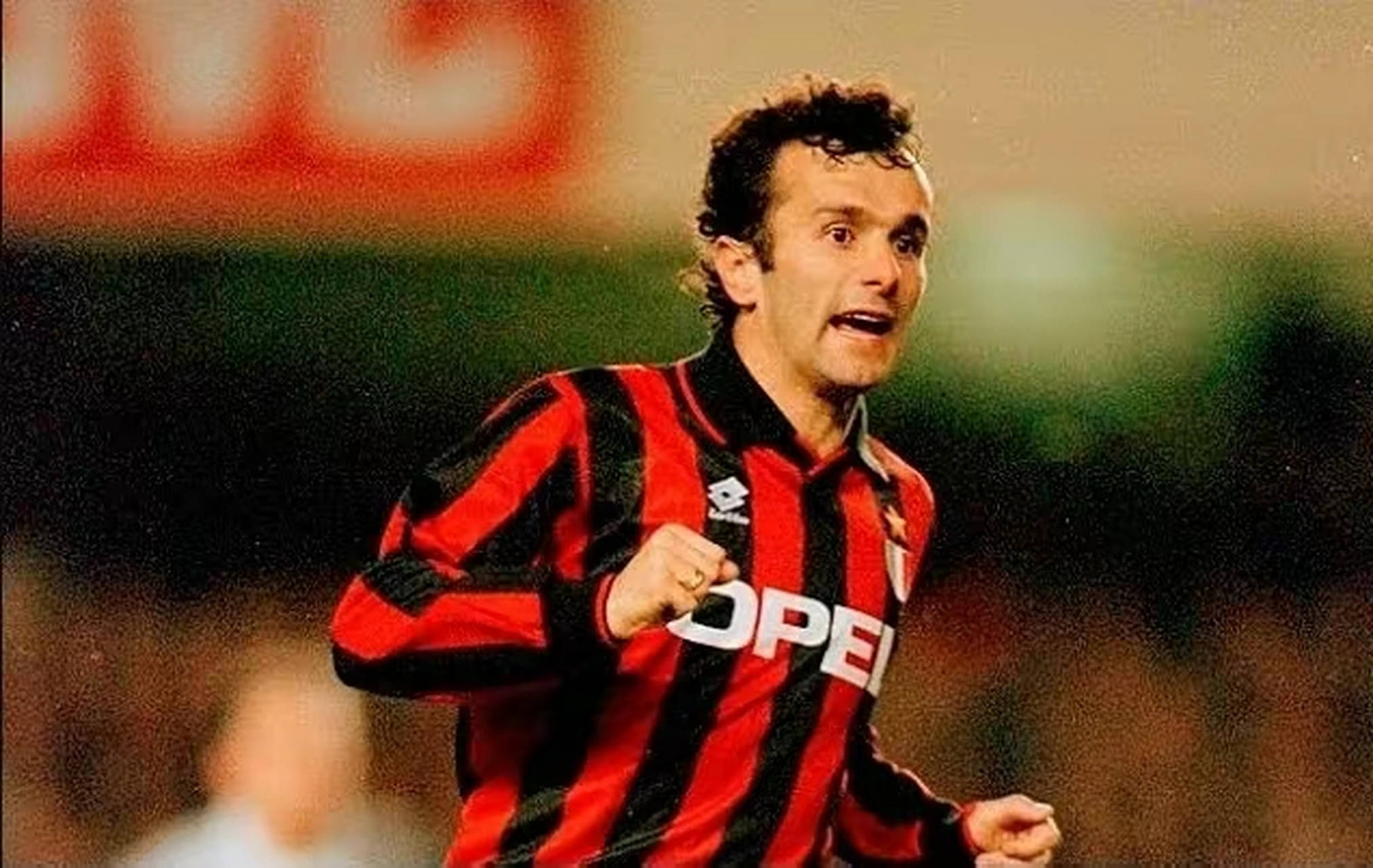 包含黑山主场-小胜塞尔维亚，小组晋级前景看好的词条